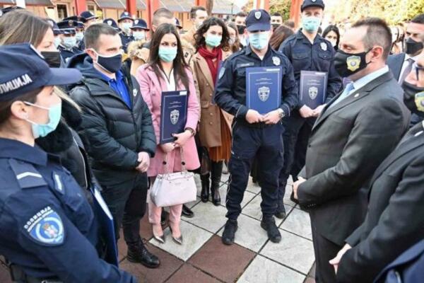SRBIJA JE DANAS SLOBODNA ZEMLJA: Vulin prisustvovao obeležavanju 100 godina od osnivanja prve policijske škole!