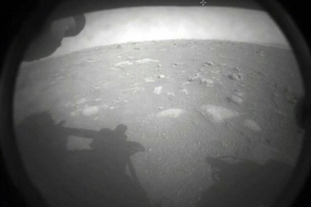 NOVO DOBA je POČELO: Rover ISTRAJNOST je uspešno SLETEO na površinu Marsa - STIGLE i prve SLIKE! (FOTO/VIDEO)