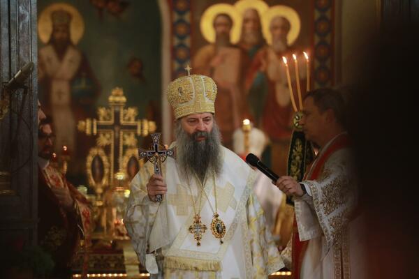 VATIKAN NIJE TRAŽIO POSETU SRBIJI: Patrijarh Porfirije je otvoren prema dijalogu, susret sa papom Franjom je moguć