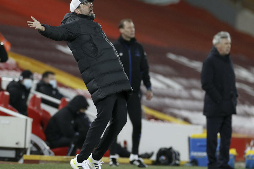 ŠTA SE TI SMEJEŠ?! Je li samo tebi dozvoljeno da pričaš, Jirgene? Žestok sukob tokom MERSISAJD derbija!