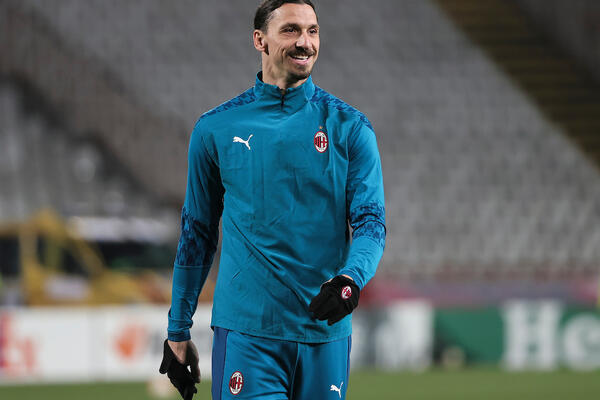 NAVIJAČI MOGU DA ODAHNU: Ibrahimović produžio ugovor sa Milanom (FOTO)