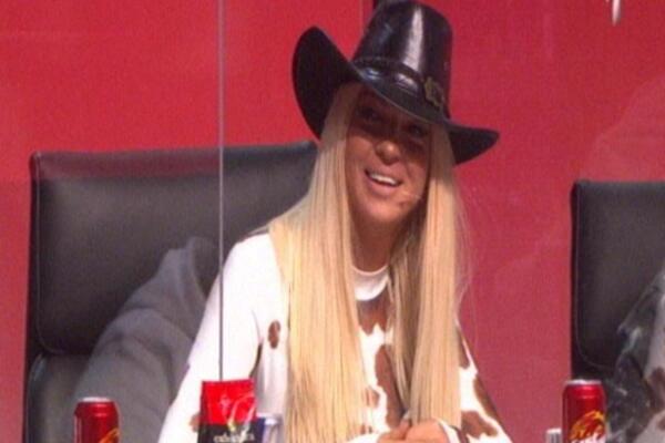 KARLEUŠA NIKAD BRUTALNIIJA PREMA TAKMIČARIMA: Nije birala reči, žestoko mu je odbrusila!