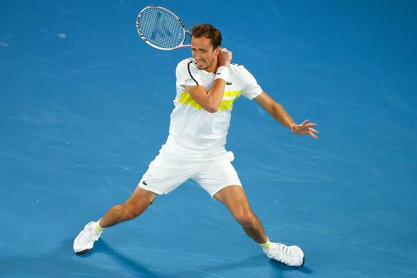 NOVAK FRUSTRIRA MEDVEDEVA: Rus u besu POLOMIO reket!