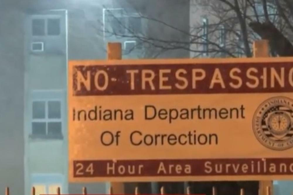 HOROR U INDIJANI! Zatvorenik osuđen na 130 godina robije nožem izbo 2 čuvara: Jedan od njih je PREMINUO! VIDEO