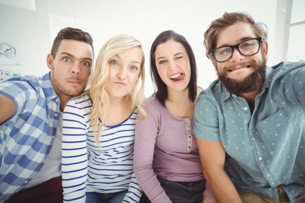 OVO SU LEGENDARNE PRVOAPRILSKE ŠALE! Svi se primaju, da umreš od SMEHA (VIDEO)