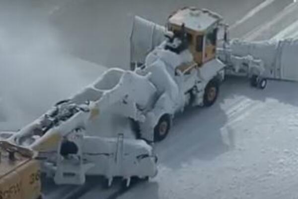 HLADNI TALAS POGODIO TEKSAS! Dete preminulo od hipotermije, roditelji tuže firmu zaduženu za snabdevanje energijom