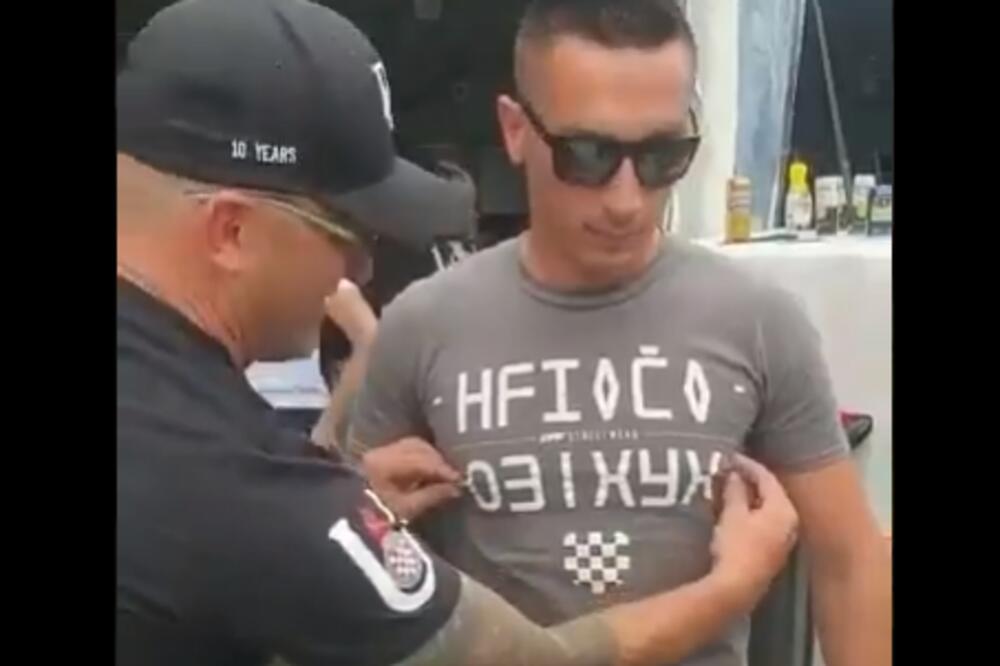 CRNE MAJICE SA SKANDALOZNIM NATPISOM O SRBIMA NOSILI SU U HRVATSKOJ: Čekajte da čujete samo šta kažu na snimku