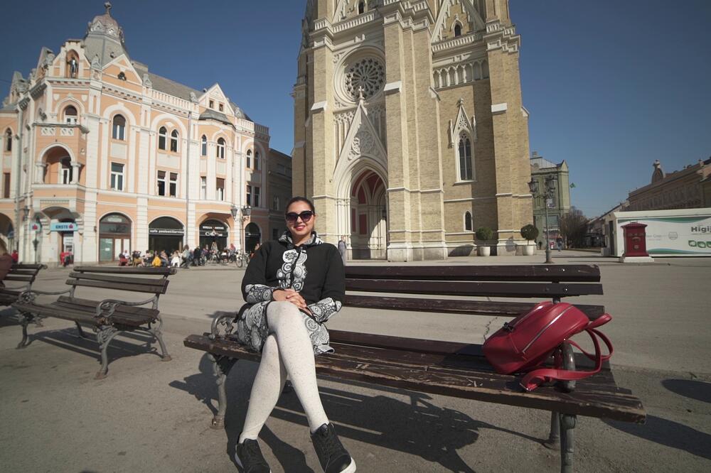 KAKO JE DOSETLJIVA NOVOSAĐANKA POMOGLA OSOBAMA SA OŠTEĆENIM SLUHOM?