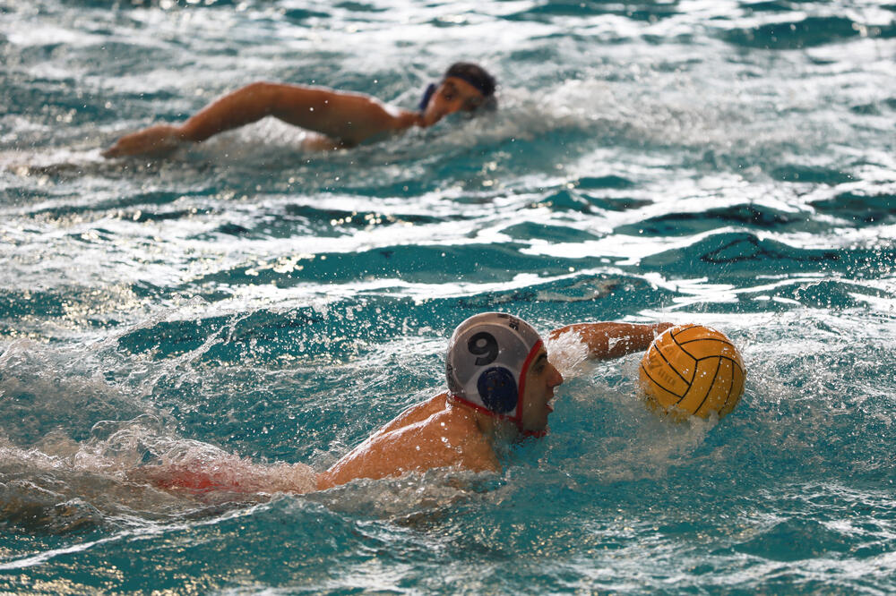 NOVI BEOGRAD SILAN PROTIV BANJICE: Lider lako savladao fenjeraša!