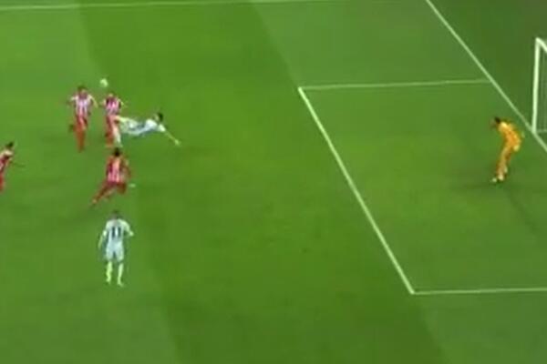 KAKAV GOL ŽIRUA! Vodi Čelsi u Bukureštu