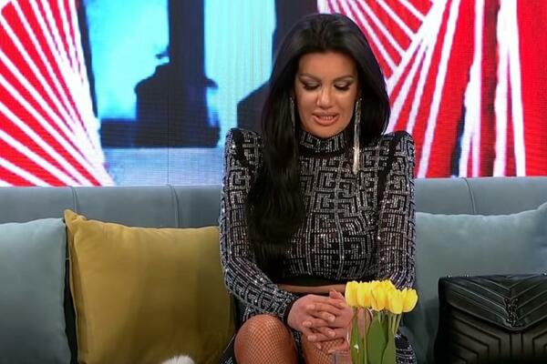 NAJVEĆI BAKŠIŠ MI JE 30.000 DOLARA,široke sam ruke: Za sebe kaže da je DŽEK, a fanovi su joj poklanjali KLJUČEVE..