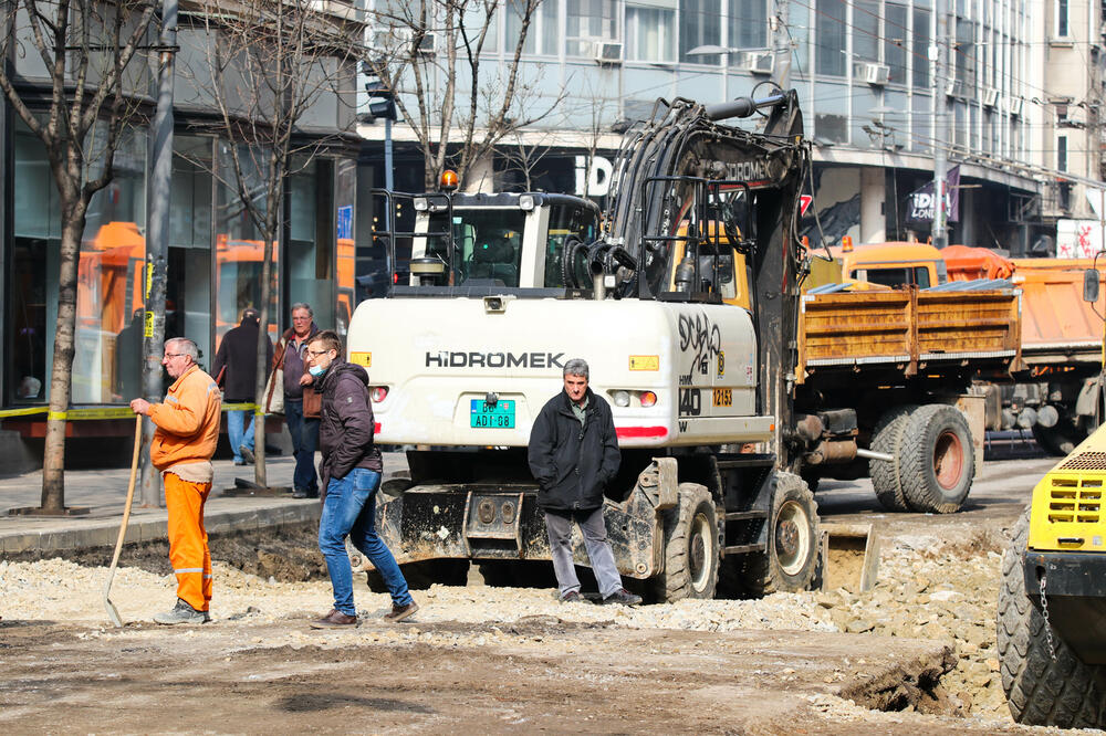 OPREZ VOZAČI! Radovi na putu vam mogu otežati kretanje, ali uslovi za vožnju su povoljni
