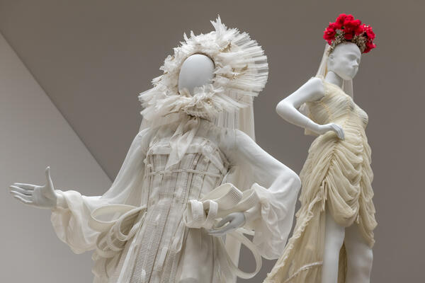 PRONAĐITE INSPIRACIJU ZA LJUBAV U MODI: Svetska premijera Gotjeovih venčanica u Beogradu