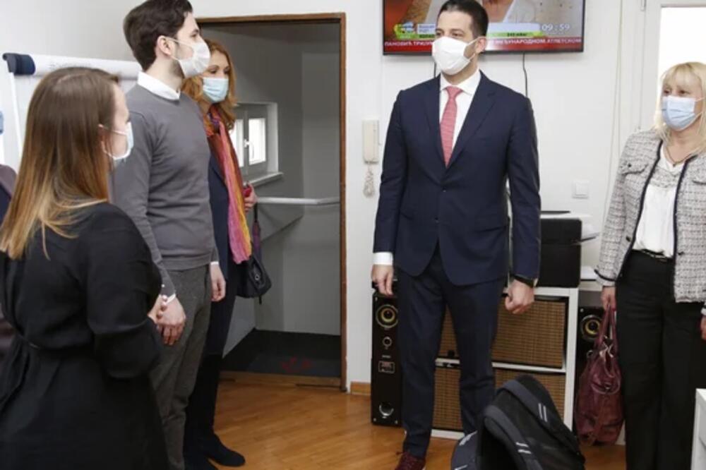 ZAJEDNO S ISTIM CILJEM! Vanja Udovičić sa predstavnicima mladih: Oni su ponos naše sadašnjosti i pokretački motiv