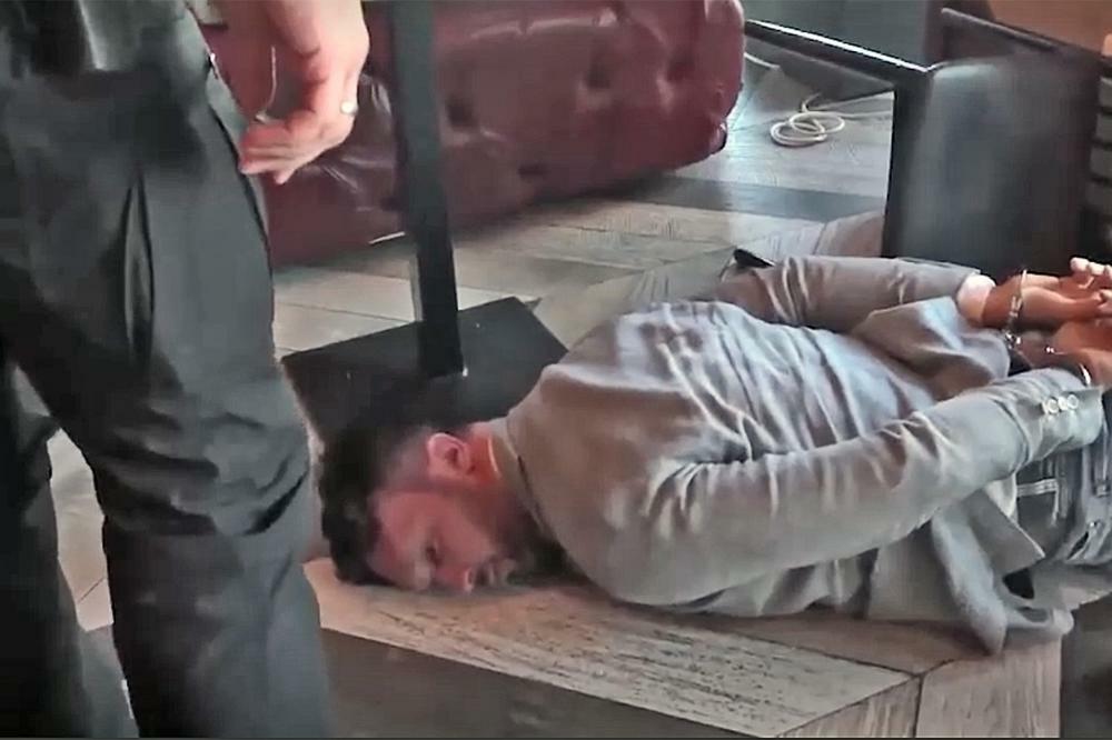 DO SADA NEVIĐEN SNIMAK HAPŠENJA ACE BOSANCA! Ovako se ponašao beogradski ugostitelj dok su mu stavljali lisice