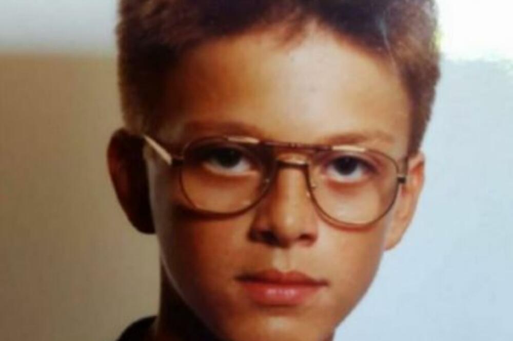 JEDAN POZNATI HRVAT SE NALAZI NA SLICI IZ 1978. GODINE, da li ga prepoznajete?