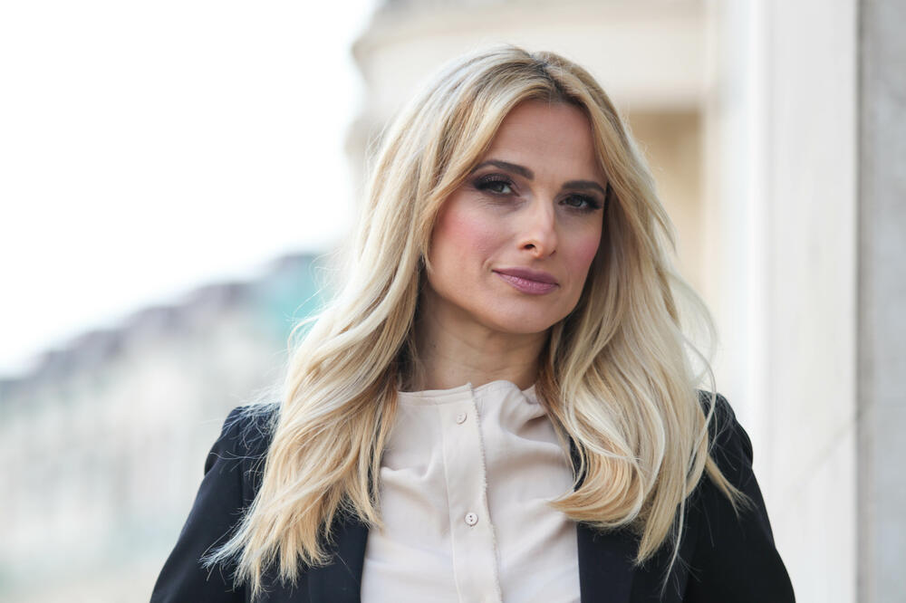 NEKADA JE VODILA "SLAGALICU", A DANAS VODI DRUGI ŽIVOT: Rodila dete na NESVAKIDAŠNJI NAČIN, nema TV u KUĆI!