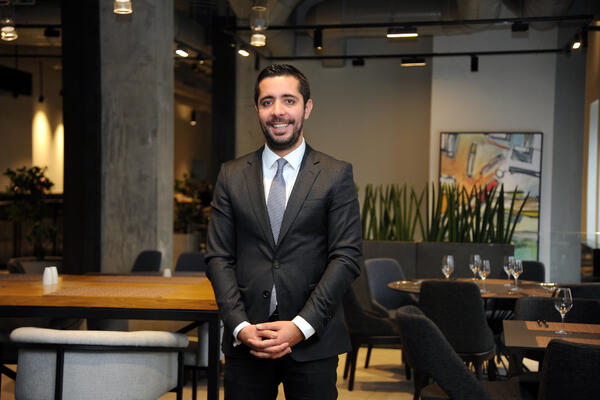 MOMIROVIĆ SE OPORAVLJA POSLE OPERACIJE: Sobu deli sa još jednim pacijentom!