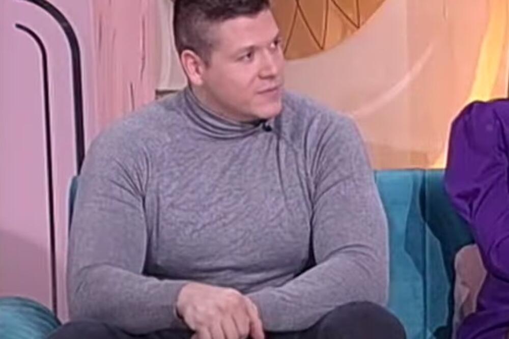 PEVAČ SLOBA RADANOVIĆ IZNEO MIŠLJENJE O ŽENAMA PA IZNERVIRAO VODITELJKU: Nije mogla da mu prećuti, ODMAH REAGOVALA!