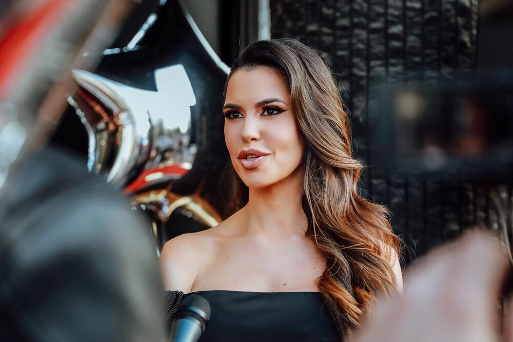 KREATORKA NAPRAVILA NESTVARNU BAJKU ZA ROĐENDAN SVOJIH PRINCEZA: Luksuz nad luksuzom, sve izgleda ROMANTIČNO!