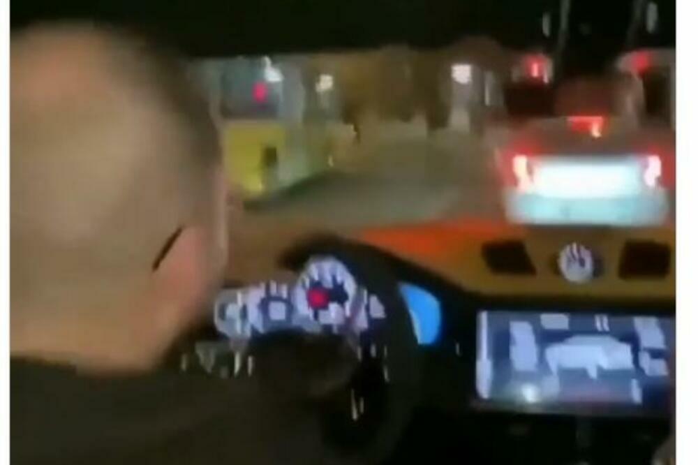 RUSKI RULET PO ULICAMA BEOGRADA: Bahati vozač harao gradom u suprotnom smeru, a TURBO-FOLK TREŠTIO iz auta (VIDEO)