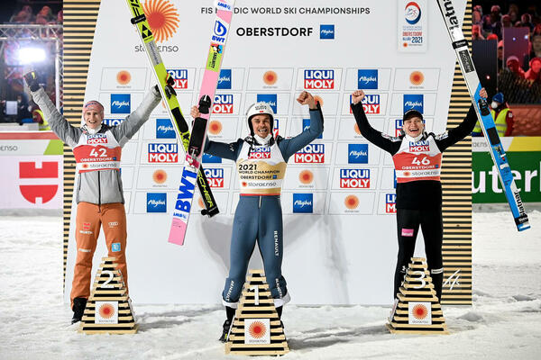 PJOTR ŽILA OSVOJIO ZLATNU MEDALJU ZA POLJSKU! Gajger drugi, Lanišek treći na SP u Oberstdorfu