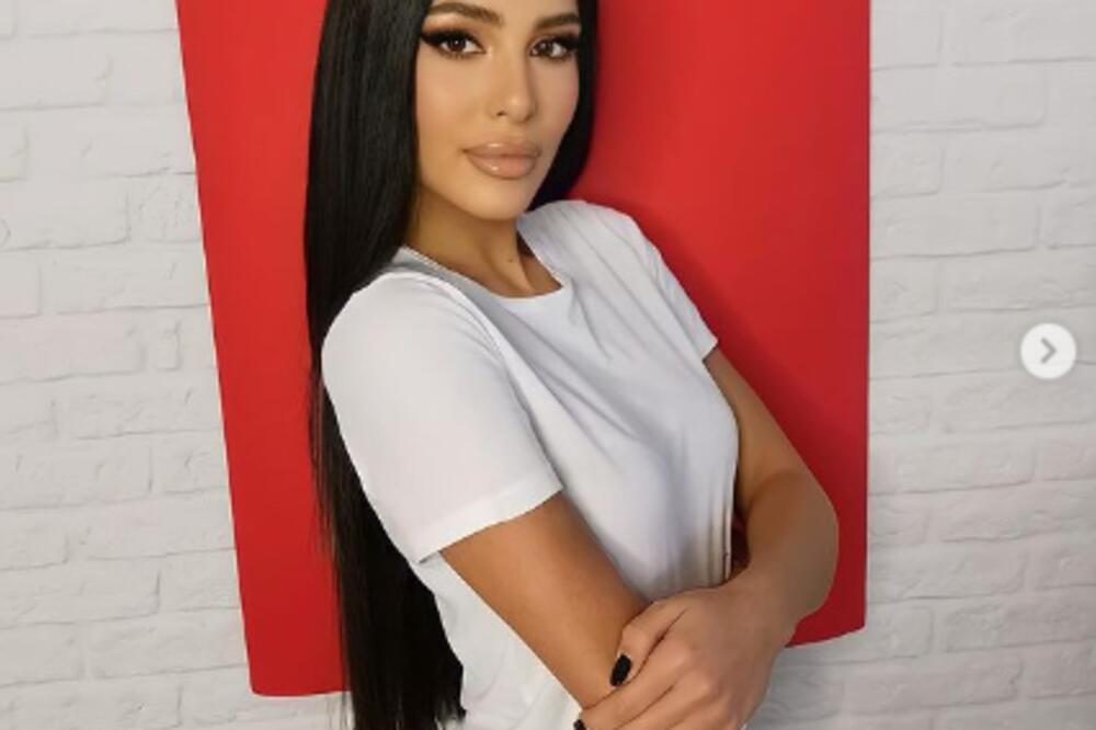 ANASTASIJU RAŽNATOVIĆ NAPALI I URNISALI NA DRUŠTVENIM MREŽAMA, ONA HITNO REAGOVALA: U sve to umešana i DECA!