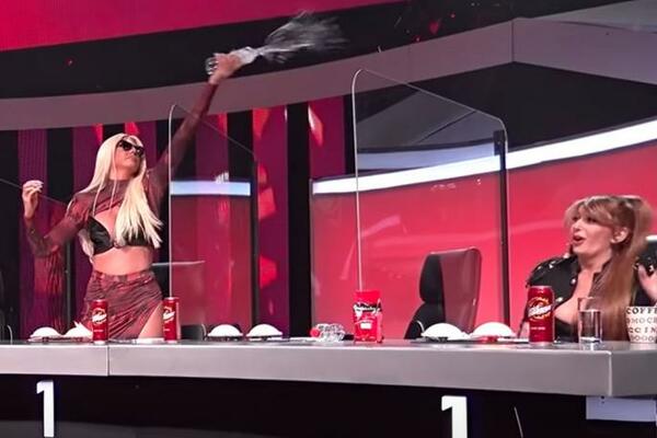 KARLEUŠA BRUTALNO ISPOLIVALA VIKI MILJKOVIĆ, GAĐALA JE FLAŠOM: Skandal neviđenih razmera, PALE UVREDE I PSOVKE!