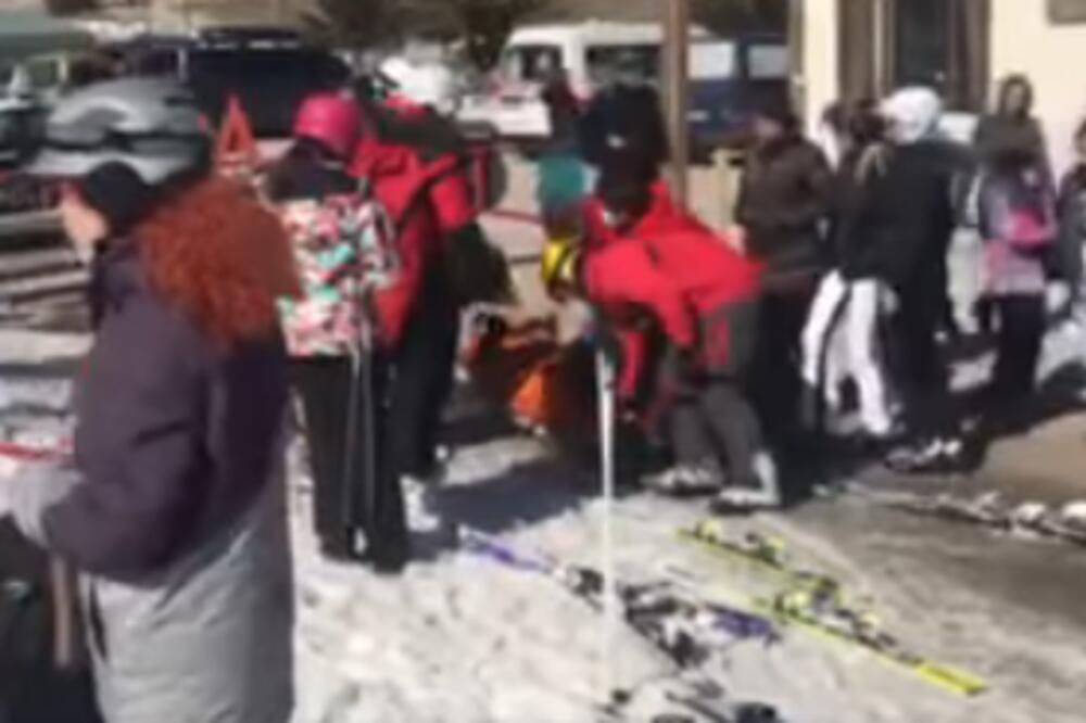 TEŠKO POVREĐENA DEVOJKA NA SKIJALIŠTU: Odmah su pozvali Hitnu pomoć (VIDEO)