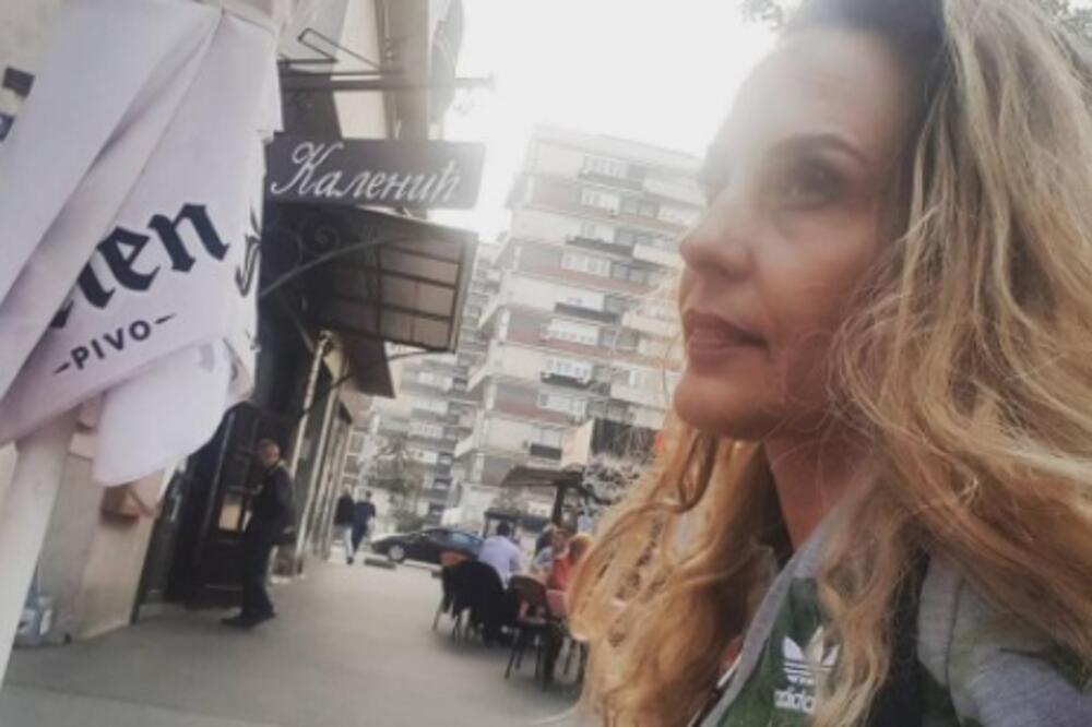 PEVAČICI SU DIJAGNOSTIKOVALI BOLEST I DALI JOJ NAJGORU PROGNOZU: Od tog trenutka joj se ŽIVOT PREOKRENUO! (FOTO)