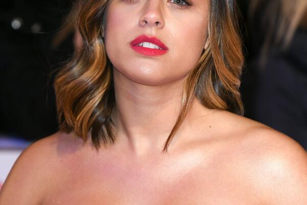 SVI JE ZNATE IZ POZNATE SERIJE! HOLIVUDSKA GLUMICA PROGOVORILA O SRBIJI: ZADESIO je PAKAO u našoj zemlji!