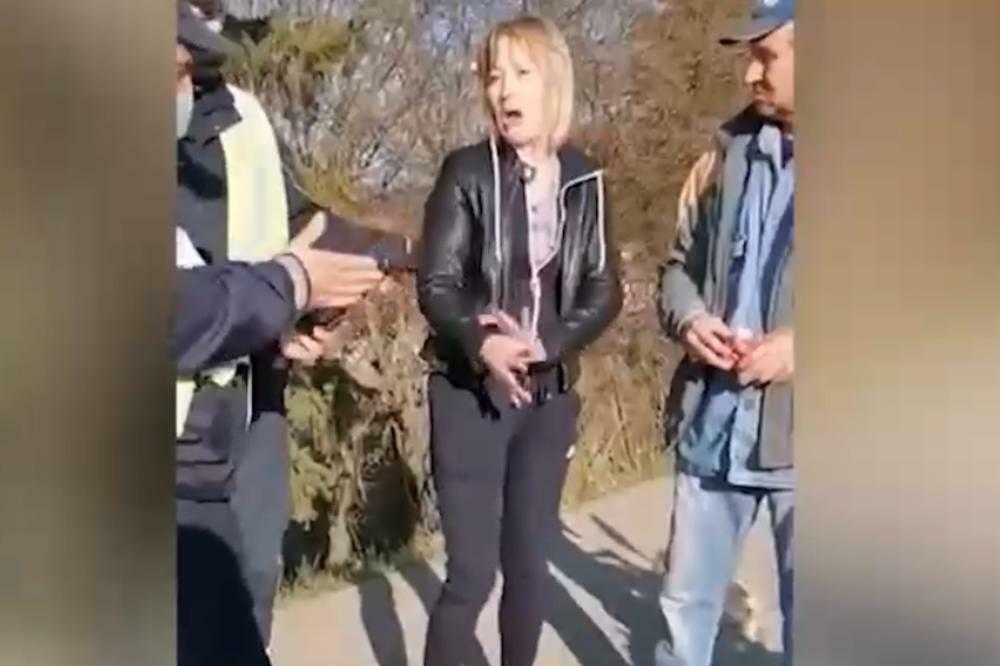 PIJANA HAVARIJA NA AVALI, ŽENA VREĐALA MOTORCIKLISTU NAKON SUDARA: Izbio opšti haos, snimak govori sve (VIDEO)