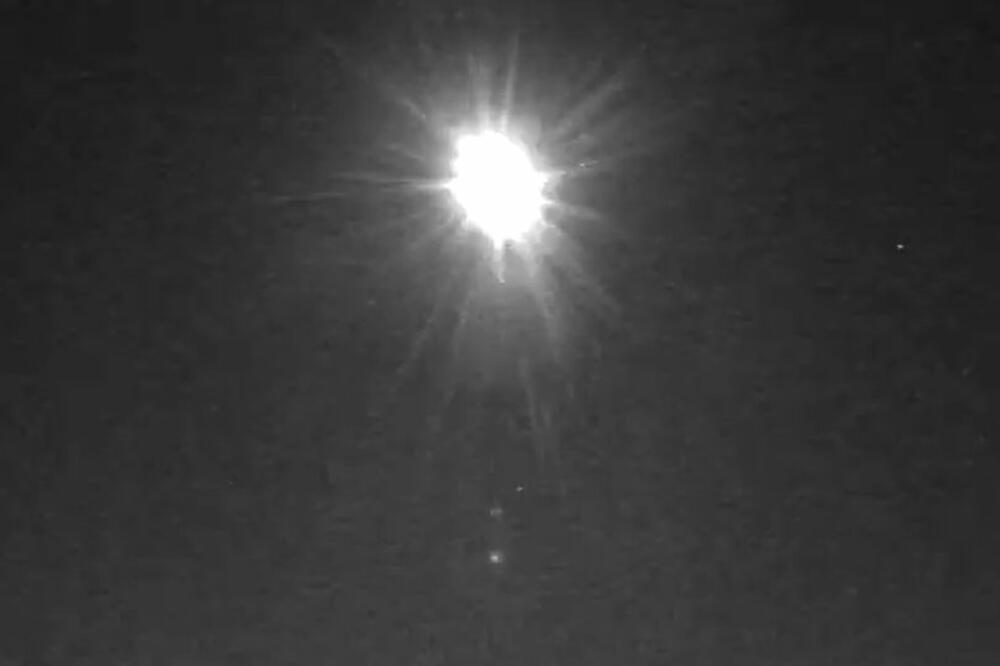 NEBESKI SPEKTAKL U VELIKOJ BRITANIJI: Veliki meteor osvetlio nebo na sedam sekundi (VIDEO)