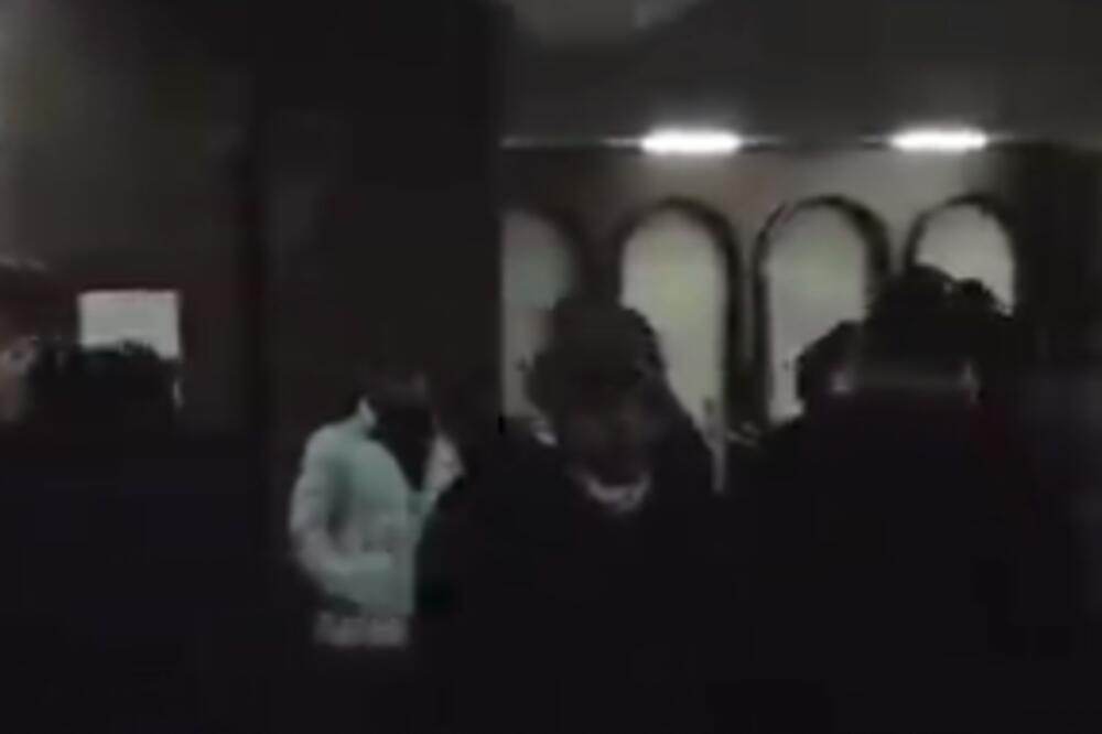 DRAMA U JEREVANU: Pašinjanovi protivnici upali u zgradu vlade, imaju jedan ZAHTEV! (VIDEO)