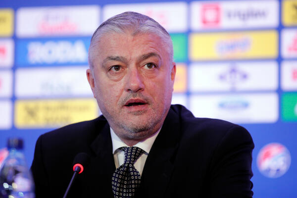 BIO JE IZ TREBINJA, KAO I MOJ OTAC, ZNAO SAM GA OD 16. GODINE... Saša Danilović žali preranu smrt Milenka Savovića!