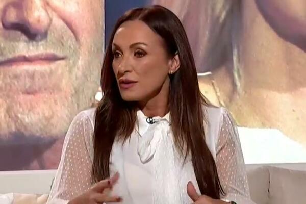 PEVAČICA SLAĐA DELIBAŠIĆ ISKRENO O SUJETI NA ESTRADI: Ne druži se ni sa kim, mnogo ima POROČNIH LJUDI!