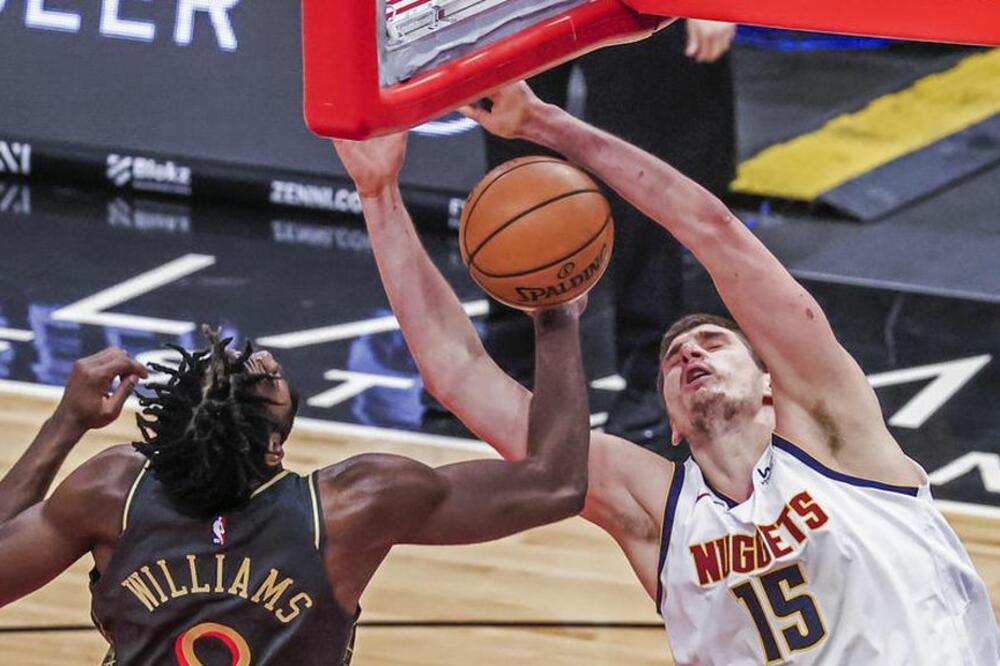 RAKIĆ JE ZVER, KAKVA JE POJAVA: Jokić oduševljen našim borcem!