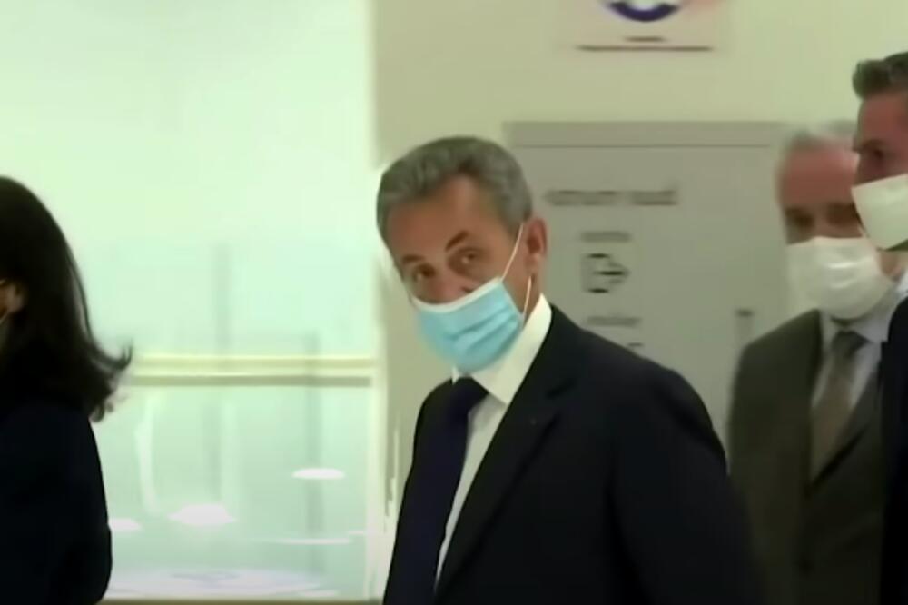 ZEZNUO GADAFIJA, IMAO ŽESTOK LJUBAVNI ŽIVOT: Sarkozi koji je osuđen na 3 godine zatvora, imao je BRDO SKANDALA!