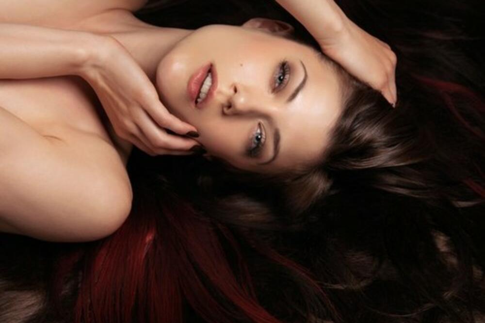 ŽENA KOJA VOLI I POŠTUJE SEBE NIKAD NE RADI OVE 3 STVARI: Psiholozi otkrili GOLU ISTINU