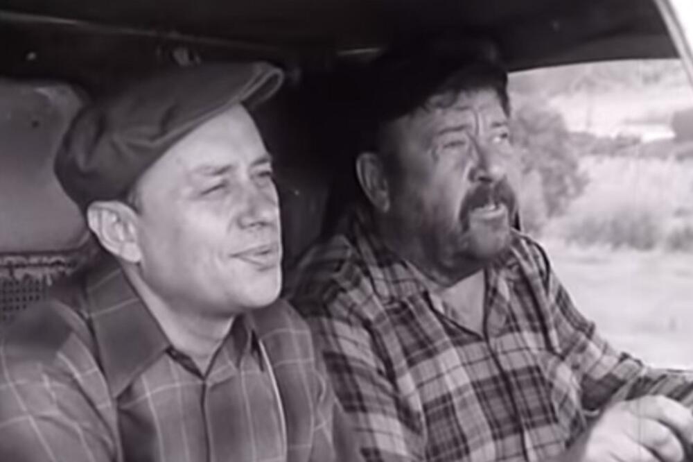 BILI SU KAO PAS I MAČKA, PAJA JE ZBOG JARETA KLJUČAO: Sada je otkrivena NAJVEĆA TAJNA, ima veze sa HONORARIMA!