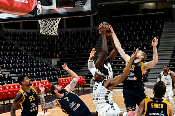 BARSA BOLJA U ATINI: Himki iznenadio, Zenit pobedio Albu, MICIĆ dobar u pobedi Efesa, Žalgiris slavio!