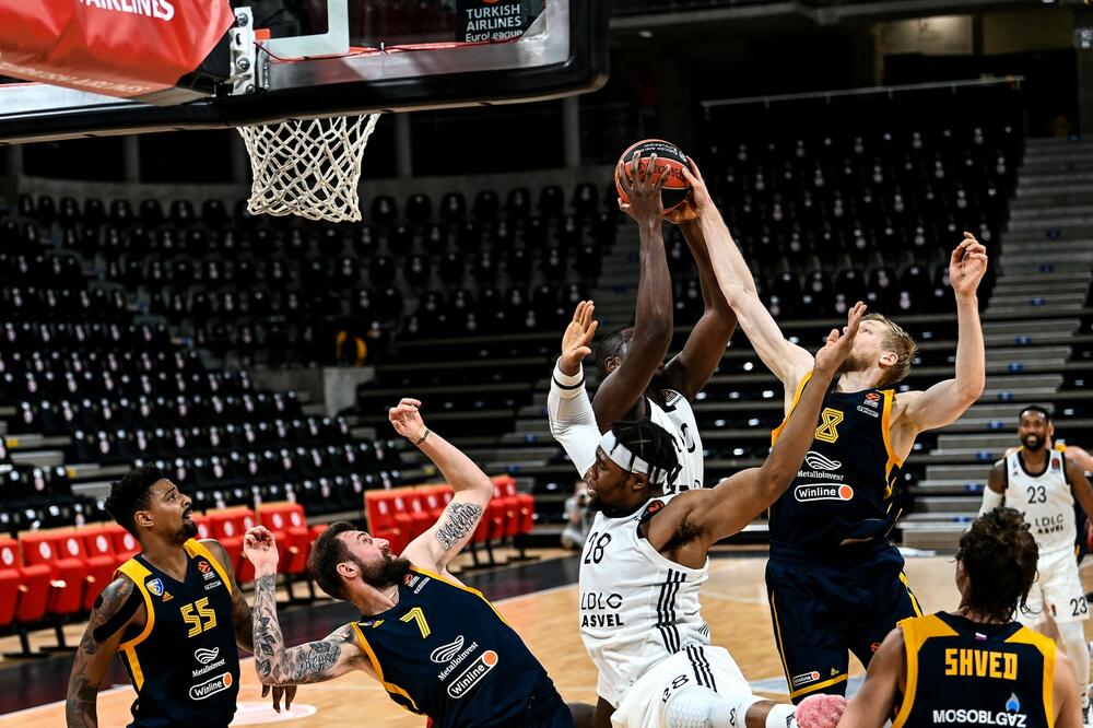 BARSA BOLJA U ATINI: Himki iznenadio, Zenit pobedio Albu, MICIĆ dobar u pobedi Efesa, Žalgiris slavio!