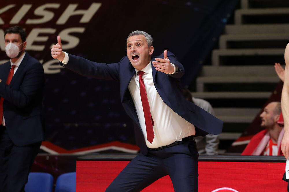 ZVEZDIN PAKLENI MART: 12 mečeva za 31 dan, a kadar osakaćen! Nadam se da ćemo moći da koristimo još neko igrača!