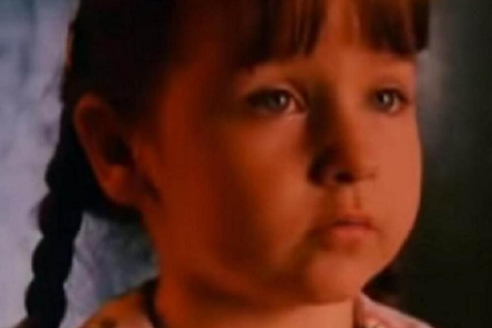 "NEĆU DA TI KAŽEM ĆELAVI": Svi znamo devojčicu koja je izgovorila ovu KULTNU REČENICU, a evo KAKO DANAS IZGLEDA!