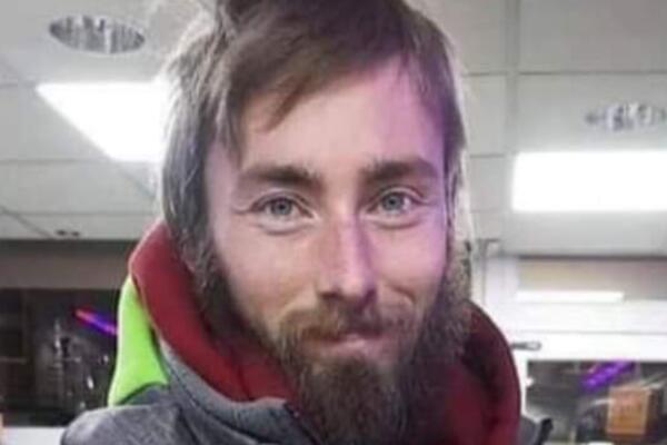 ŽENA NESTALOG DŽOŠUE (29) MISLI DA ŽIVI U ŠUMI: Tri meseca nema traga o njemu, patio od anksioznosti! (FOTO)