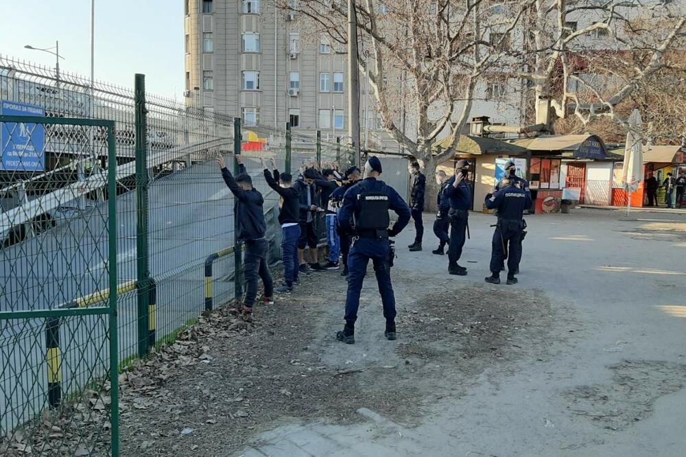 POLICIJA DANAS SPROVELA 24 IREGULARNA MIGRANTA U PRIHVATNI CENTAR: Akcija u beogradskim opštinama