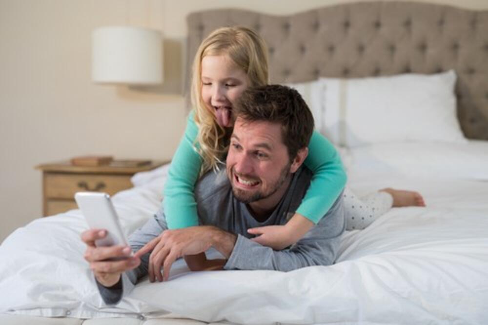 U HRVATSKOJ OD DANAS PLAĆENO OČINSKO ODSUSTVO: Pored PUNE PLATE, poslodavac je dužan da im obezbedi I OVO!