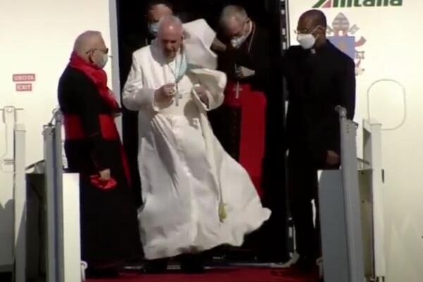 PAPA FRANJA SLETEO U IRAK: Uveden policijski čas tokom četvorodnevne ISTORIJSKE POSETE! (VIDEO)