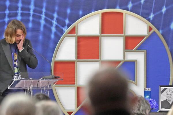 NIKO KRANJČAR SE KROZ SUZE OPROSTIO OD OCA: Dozvolio si mi da se zaljubim u fudbal, da osmeh ništa ne košta!