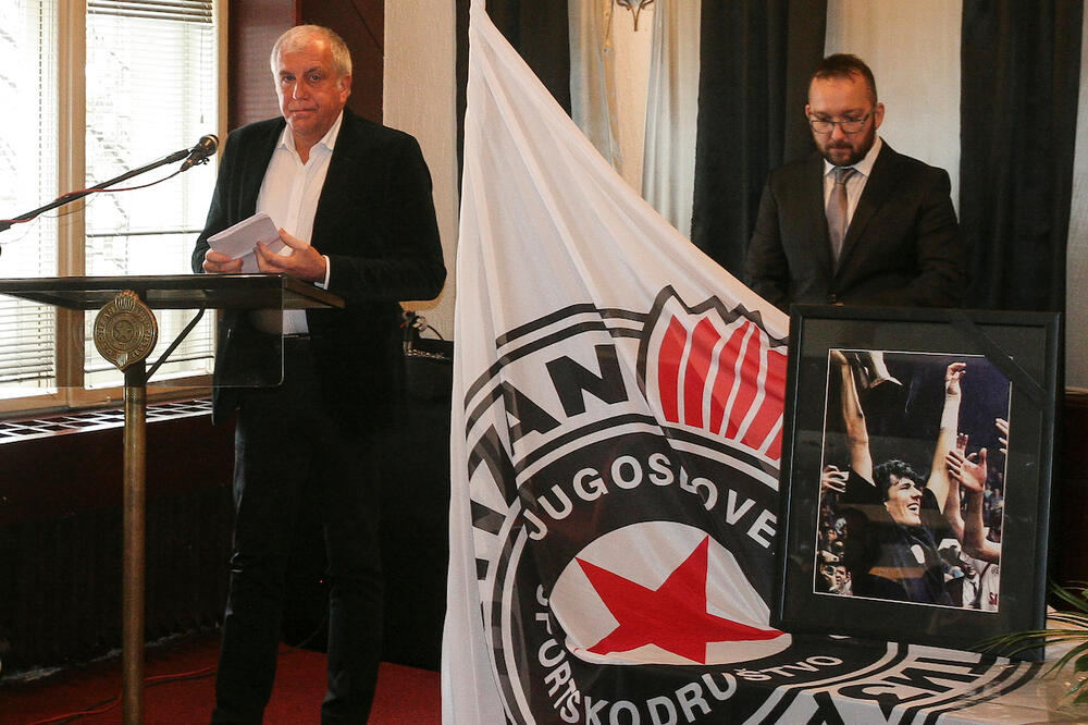 ODRŽANA KOMEMORACIJA POVODOM SMRTI SAVOVIĆA: Porodica, prijatelji i saigrači se oprostili od legende Partizana!